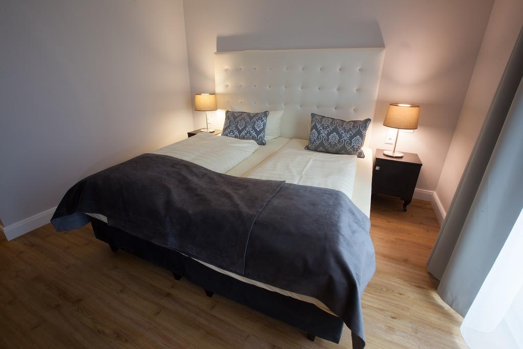 באד סודן אם טאונוס Hotel Rheinischer Hof Bad Soden מראה חיצוני תמונה