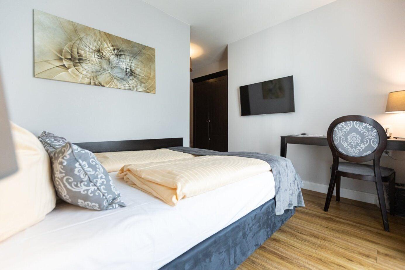 באד סודן אם טאונוס Hotel Rheinischer Hof Bad Soden מראה חיצוני תמונה