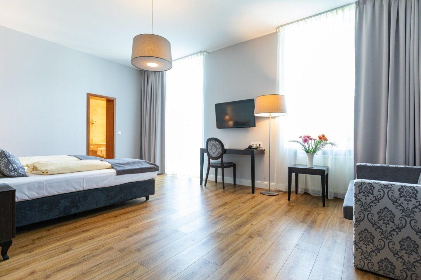 באד סודן אם טאונוס Hotel Rheinischer Hof Bad Soden מראה חיצוני תמונה