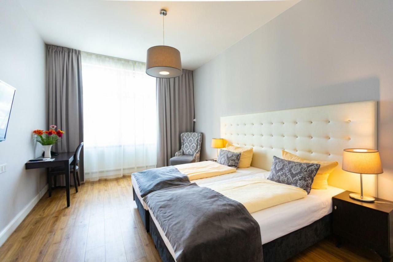 באד סודן אם טאונוס Hotel Rheinischer Hof Bad Soden מראה חיצוני תמונה